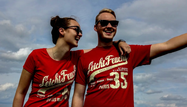 T-Shirt "Leicht Feucht" – Bild 5