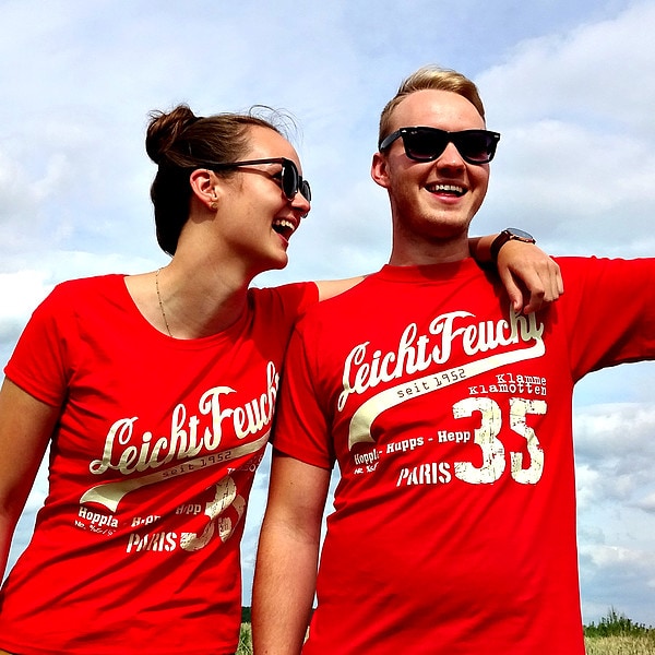 T-Shirt "Leicht Feucht" – Bild 2